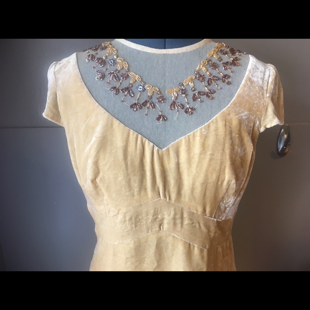 Nanette Lepore Velvet Beaded Mesh Top size 8